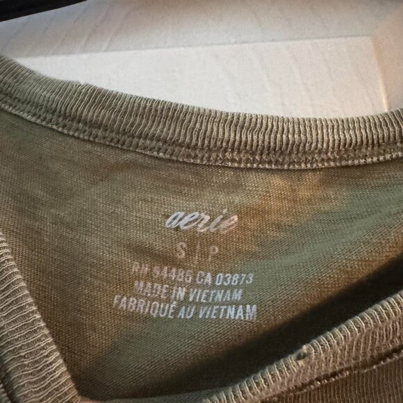Aerie Women's Green and Khaki T-shirt - Picture 2 of 3